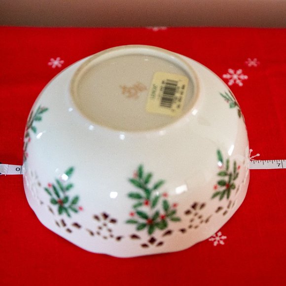 Lenox Holiday Bowl - Picture 6 of 9